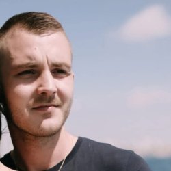 Avi