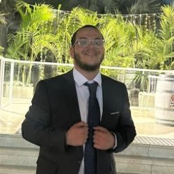 אליאור