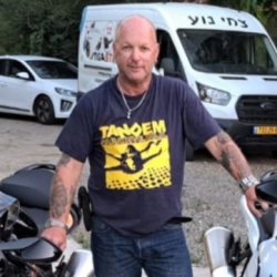 ליאור