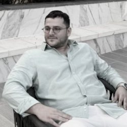 אדיר