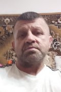 Роман Костенко