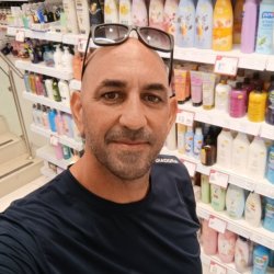 ניסים