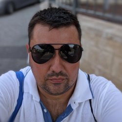 יוג'ין