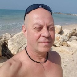 לאוניד